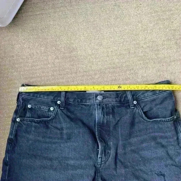 Everlane Cheeky Jean Short, high waisted Jean shorts black, size 33. - Picture 12 of 15